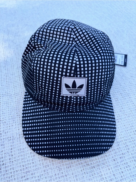 adidas Other - Adidas Unisex Adjustable Skate Hat 2 One Size Black/White Geometric